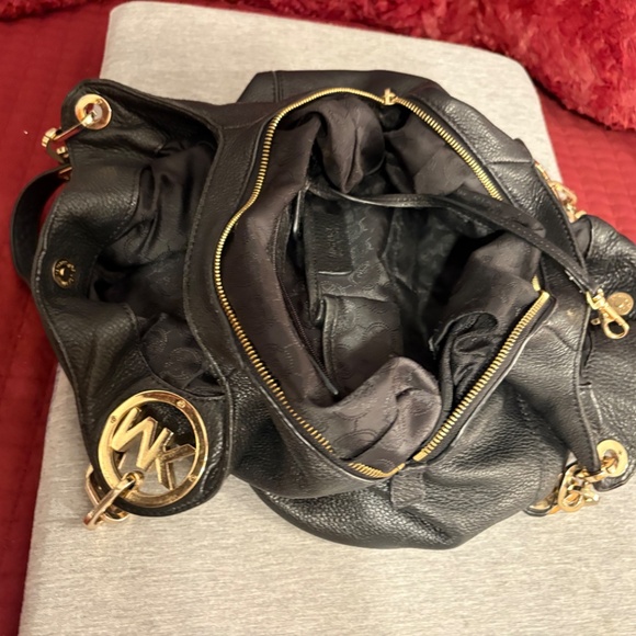 Michael Kors Large Bag - Picture 10 of 12